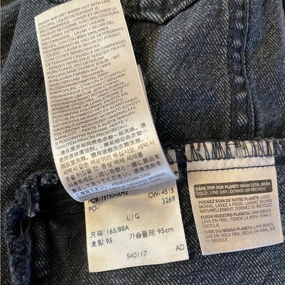 Levi's Original Black Denim Trucker Jacket - Picture 8 of 8